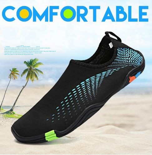 Scarpe UNISEX multiuso per attività all'aria aperta.